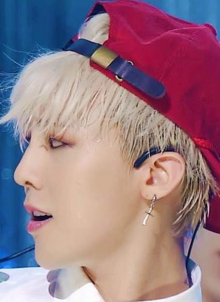 身为 bigbang 队长权志龙,不用小编多说,大家都能够 ...